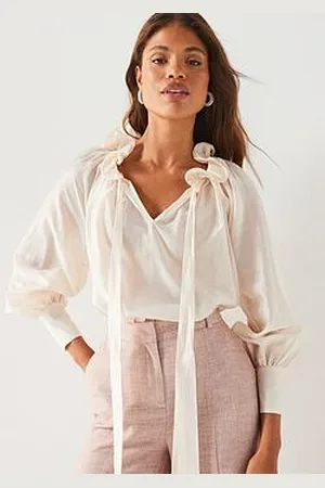 Very Ruffle Neck Blouson Blouse