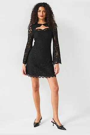 Very Cut Out Lace Skater