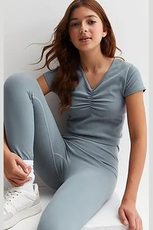 New Look Girls Ribbed V Neck Ruched Sports Top