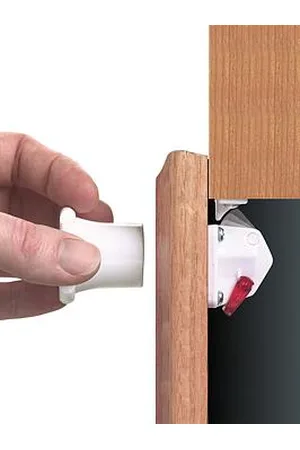 Dream Baby Magnetic Locks: 8 Locks & 1 Key