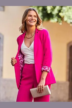 Sosandar Classic Slim Blazer