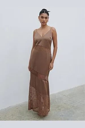 Pretty Lavish Monique Lace Insert Maxi Dress - Mocha