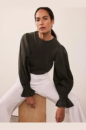 mint&berry Fluted Sleeve Sweatshirt