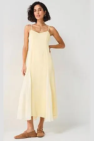 Forever New Dahlia Petite Contrast Godet Midaxi Dress