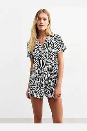 New Look Zebra Print Short Sleeve Pyjama Set