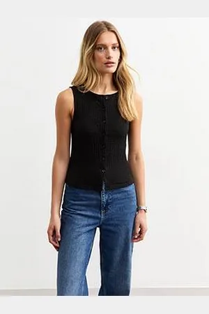 New Look Crinkle Crew Neck Button Through Waistcoat