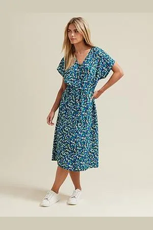 M&Co Petite Printed Tie Waist Dress