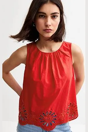 New Look Broderie Anglaise Hem Vest