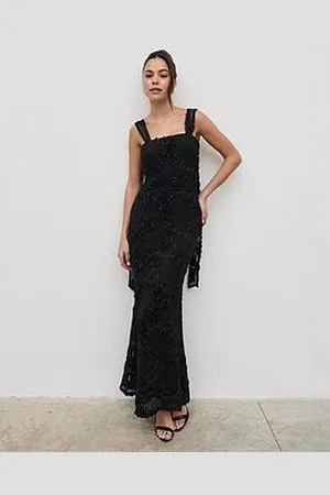 Pretty Lavish Gigou Crochet Floral Maxi Dress