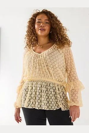 Very Lace Frill Sleeve Top
