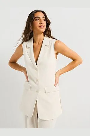 Style Cheat Claire Sleeveless Linen Blazer