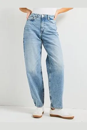 Very Low Curve Barrel Leg Jeans