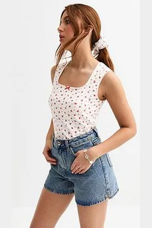 New Look Girls Lace Trim Floral Print Vest