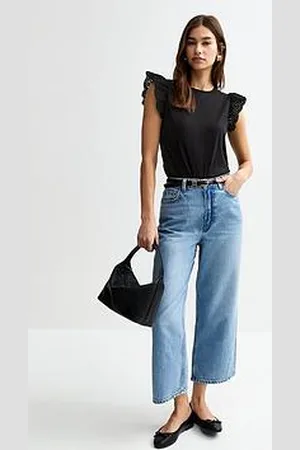 New Look Broderie Anglaise Trim Vest