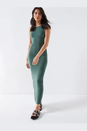 Everyday Basic Sleeveless Ruched Side Dress