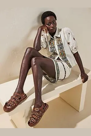 Very Metal Trim Footbed Sandal