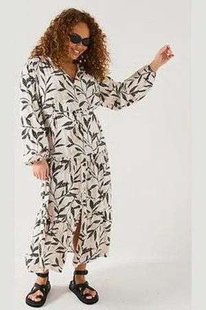 Very Viscose Long Sleeve Tiered Midi Dress
