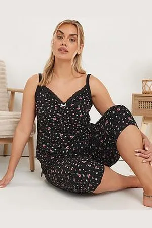 Yours Curve Ditsy Berries Cami Crop Pyjama Set
