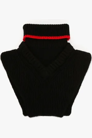 Victoria Beckham Knitted Polo Neck Bib In -Red