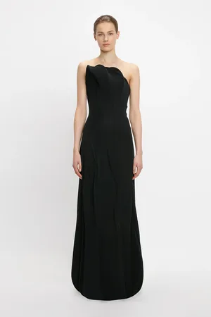 Victoria Beckham Strapless Wave Detail Gown In Gown In Black 6