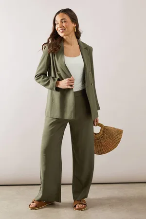 wallis Womens Petite Straight Leg Pleated Trouser
