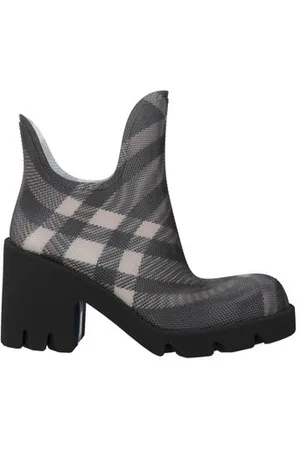Burberry FOOTWEAR - Ankle boots - on YOOX.com