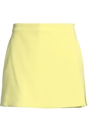 VALENTINO GARAVANI BOTTOMWEAR - Shorts & Bermuda Shorts - on YOOX.com