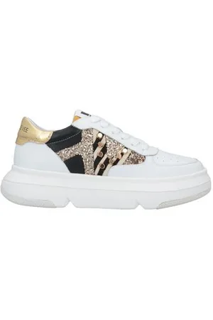 Emanuélle vee FOOTWEAR - Trainers - on YOOX.com