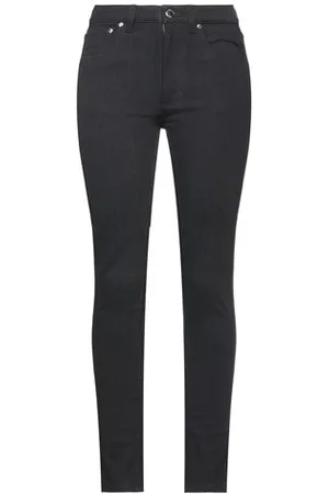 Burberry BOTTOMWEAR - Jeans - on YOOX.com
