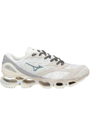 Mizuno FOOTWEAR - Trainers - on YOOX.com