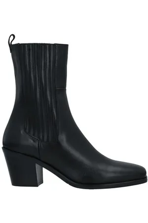 Janet&Janet FOOTWEAR - Ankle boots - on YOOX.com