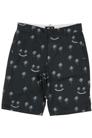 Molo BOTTOMWEAR - Shorts & Bermuda Shorts - on YOOX.com