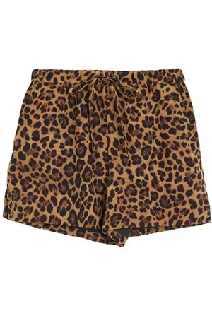 VALENTINO GARAVANI BOTTOMWEAR - Shorts & Bermuda Shorts - on YOOX.com