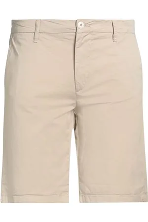 Guess BOTTOMWEAR - Shorts & Bermuda Shorts - on YOOX.com