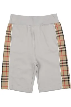 Burberry BOTTOMWEAR - Shorts & Bermuda Shorts - on YOOX.com