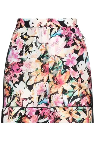 Pinko BOTTOMWEAR - Shorts & Bermuda Shorts - on YOOX.com