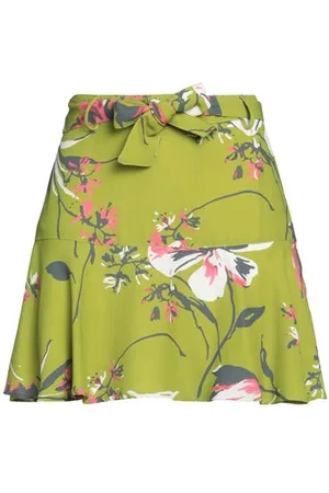 Gina Gorgeous BOTTOMWEAR - Shorts & Bermuda Shorts - on YOOX.com