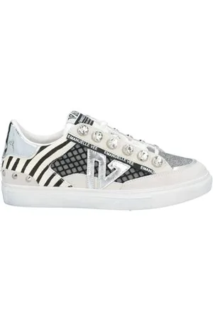 Emanuélle vee FOOTWEAR - Trainers - on YOOX.com