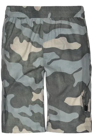 C.P. Company BOTTOMWEAR - Shorts & Bermuda Shorts - on YOOX.com