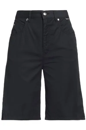 Escada BOTTOMWEAR - Shorts & Bermuda Shorts - on YOOX.com