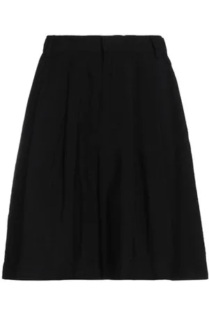 Elvine BOTTOMWEAR - Shorts & Bermuda Shorts - on YOOX.com