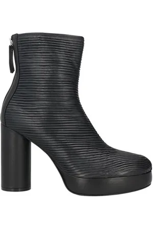 vic matiè FOOTWEAR - Ankle boots - on YOOX.com