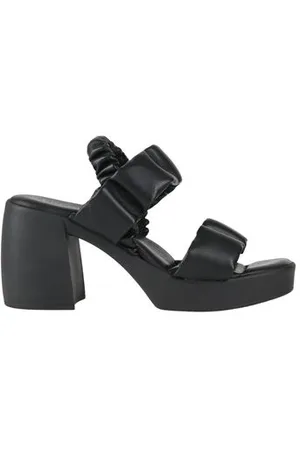 Pregunta FOOTWEAR - Sandals - on YOOX.com
