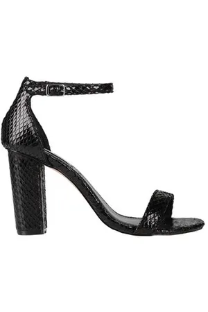 Pregunta FOOTWEAR - Sandals - on YOOX.com