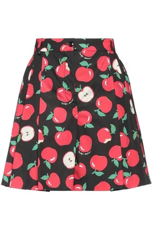 Moschino BOTTOMWEAR - Shorts & Bermuda Shorts - on YOOX.com