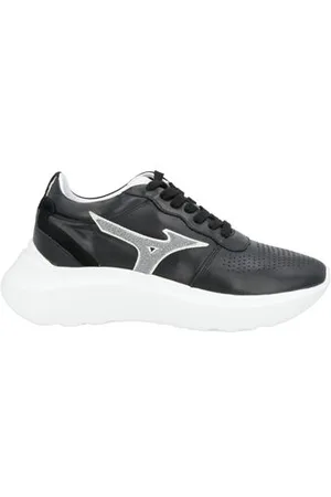 Mizuno FOOTWEAR - Trainers - on YOOX.com