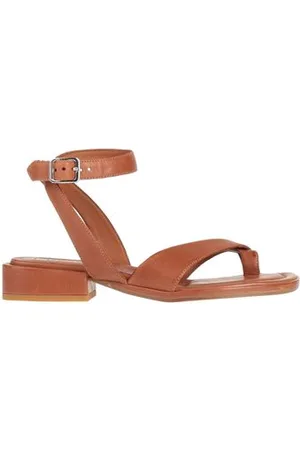 Lemaré FOOTWEAR - Thong sandals - on YOOX.com