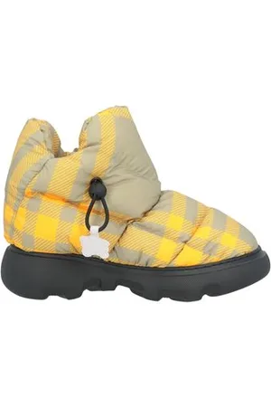 Burberry FOOTWEAR - Ankle boots - on YOOX.com