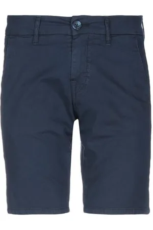 Guess BOTTOMWEAR - Shorts & Bermuda Shorts - on YOOX.com