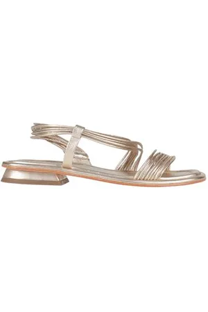 Emanuélle vee FOOTWEAR - Sandals - on YOOX.com